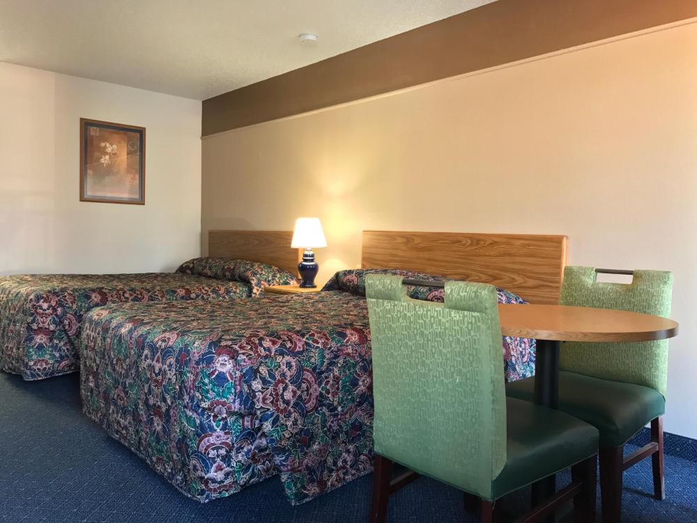 Double Room with Two Double Beds - Smoking interior